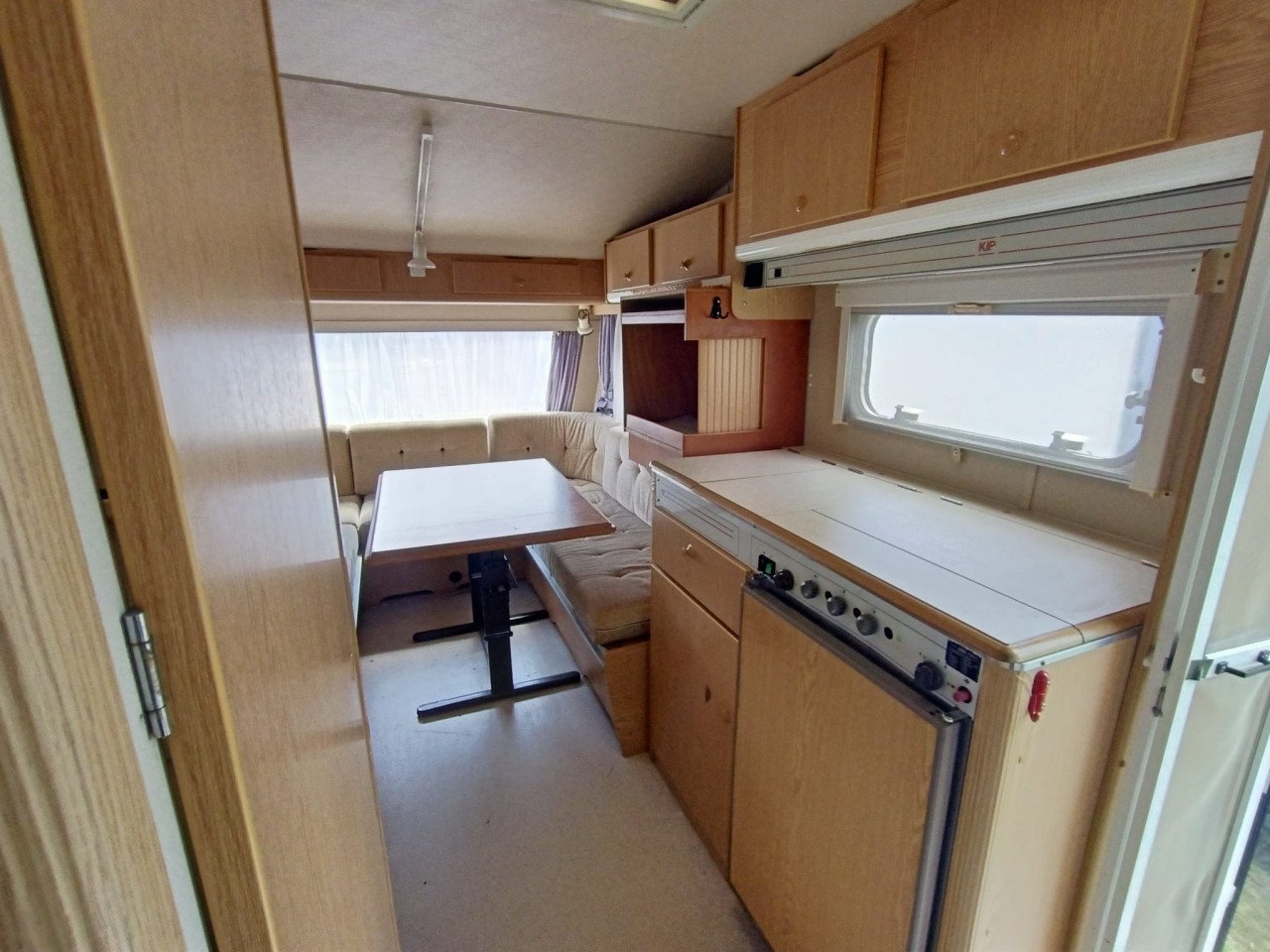 Mooie ruime Kip 480 van 1993 met voortent