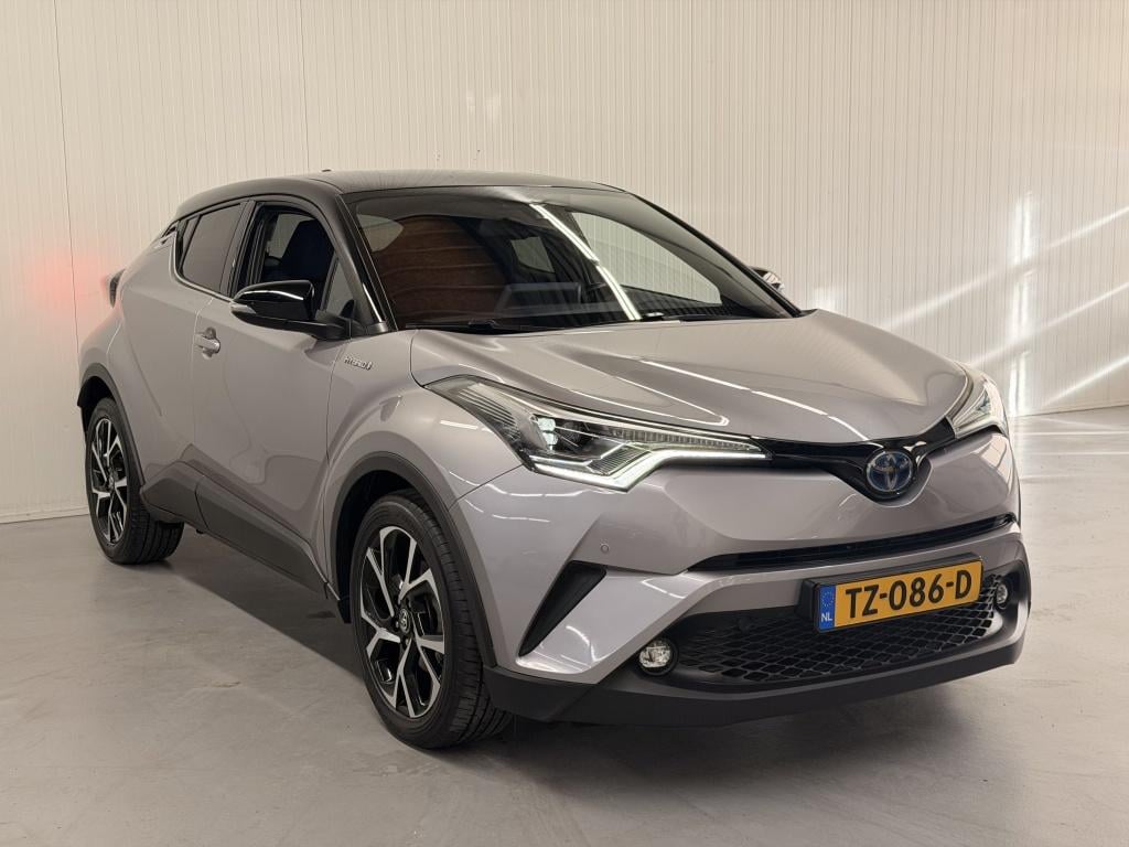 Toyota C-hr 1.8 hybrid bi-tone plus