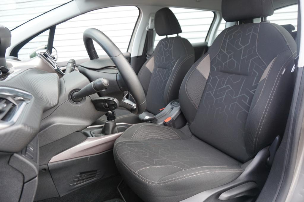 Peugeot 2008 1.2 vti active airco / navi / cruise / elektr. ramen / trekhaa