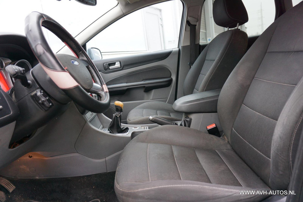 Ford Focus wagon 1.6 titanium