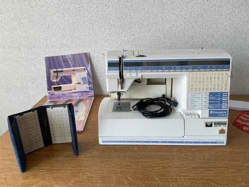 Husqvarna 1200 naaimachine met toebehoren