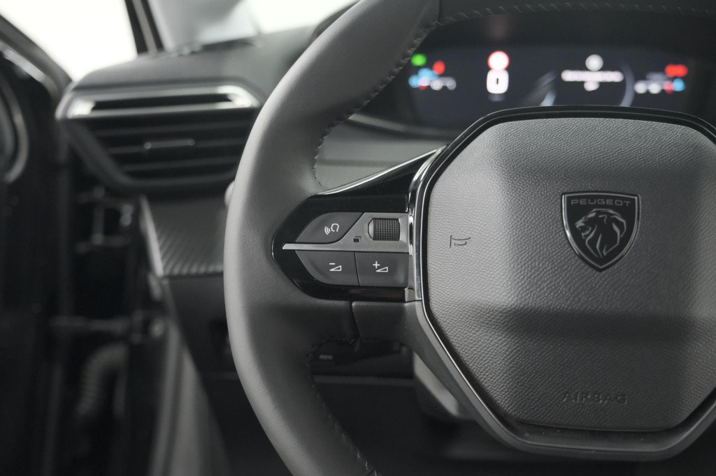 Peugeot 208 puretech 100 allure | 360 camera | dodehoekdetectie | navigatie