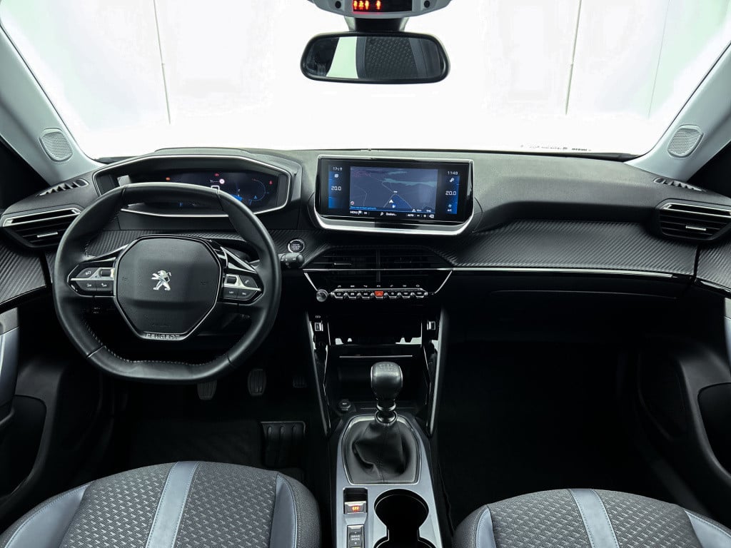 Peugeot 2008 100 pk allure | rijklaar | afneembare trekhaak | navi | camera