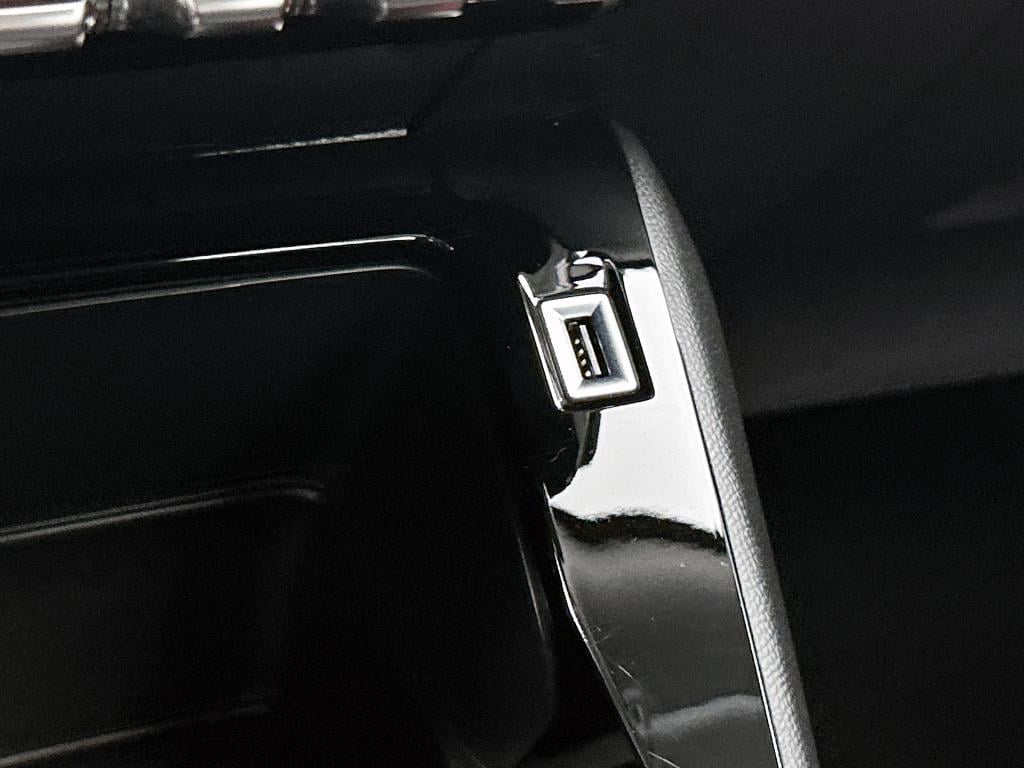 Peugeot 2008 130 pk active pack | rijklaar | camera achter | apple carplay 
