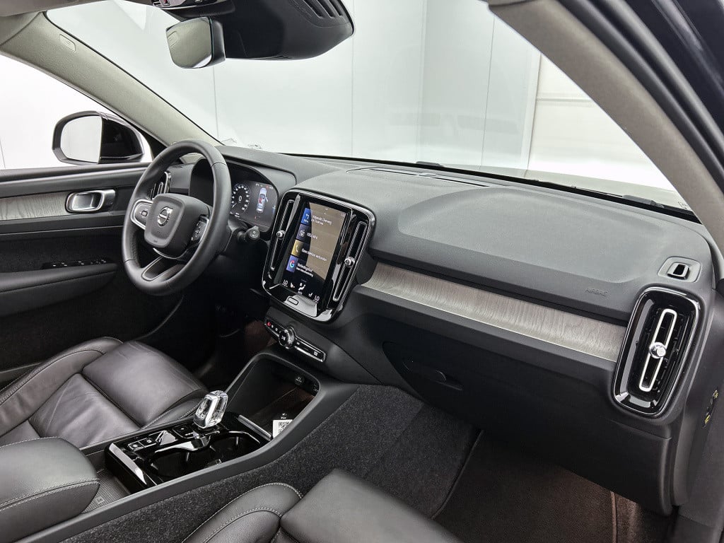 Volvo XC40 1.5 t4 recharge inscription key less | stoelverwarming |