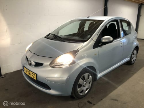 Toyota Aygo 1.0-12v +