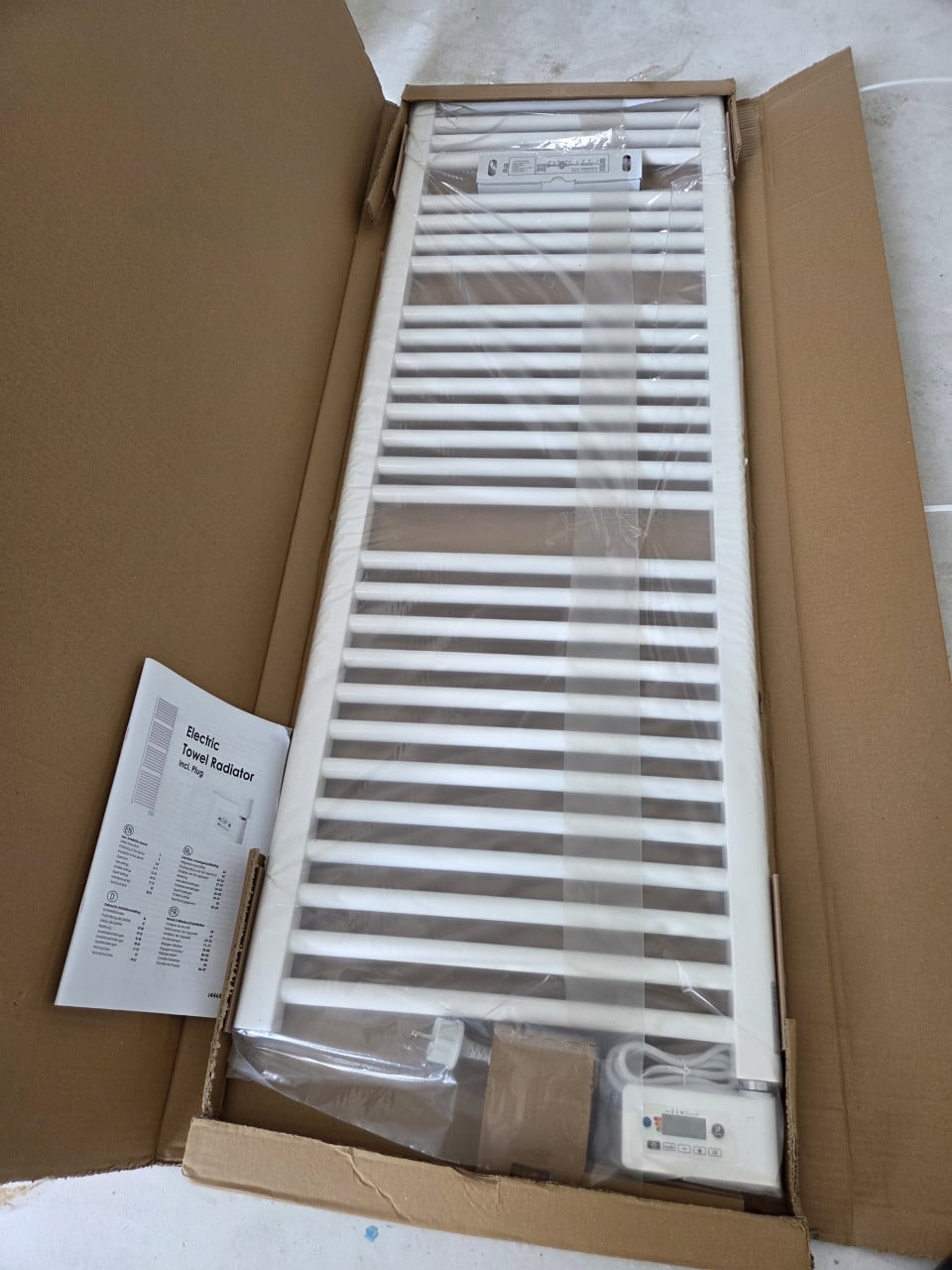 2 x Stelrad 0184C0010 elektrische handdoek radiator