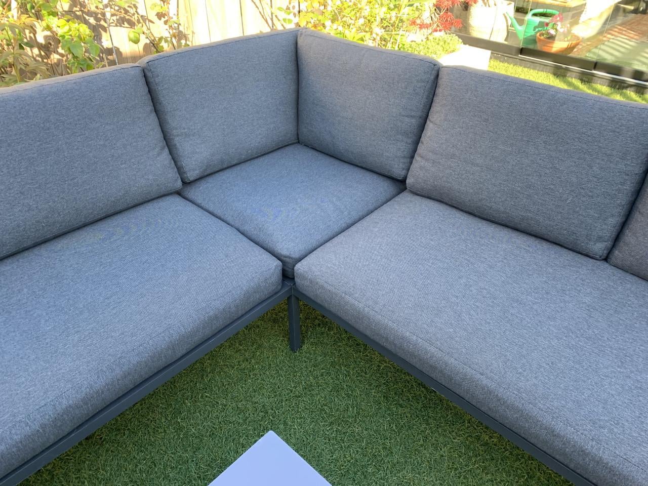 Loungset met kussens en eettafel en salontafel, Alminium.