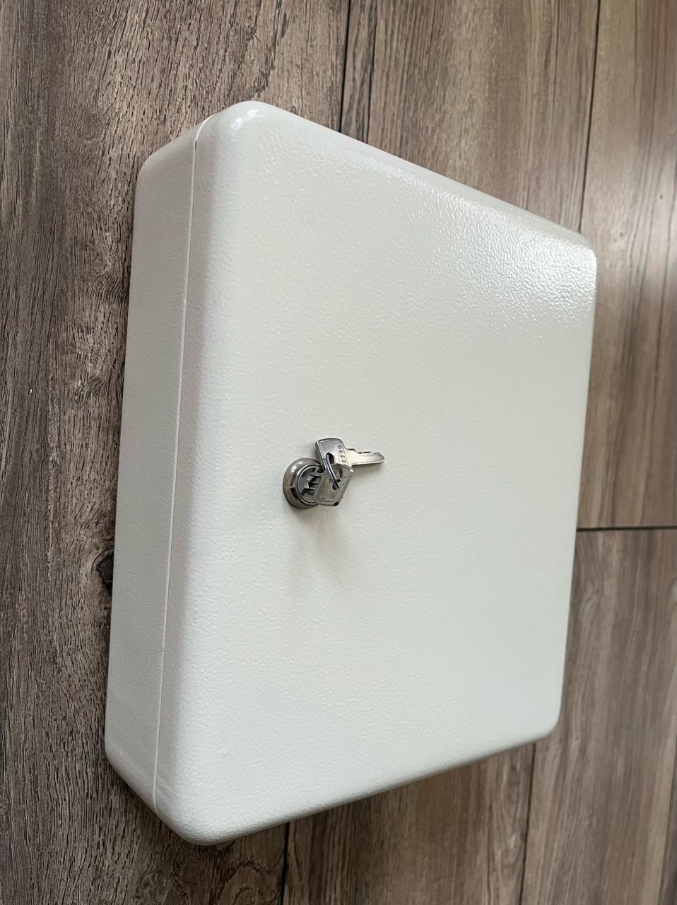 Vintage metalen sleutelkastje / lockertje