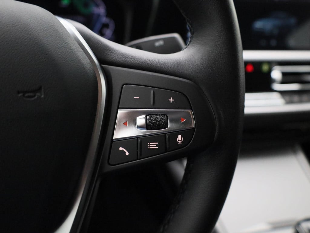 BMW 3-serie 320e high executive | automaat | navigatie | leder | elektrisch