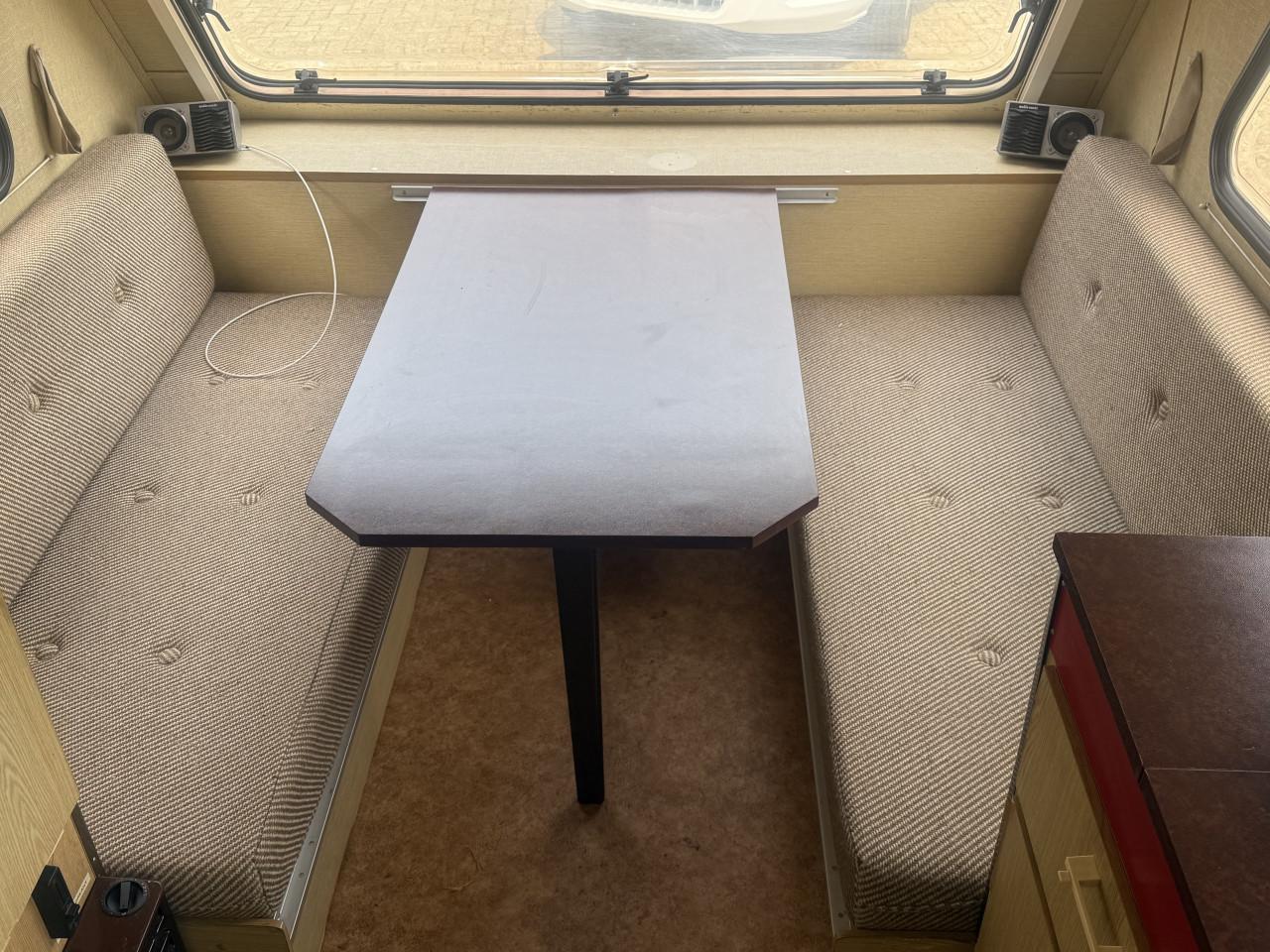 Kip De Luxe KL40T ( zeer netjes , vakantie klaar)
