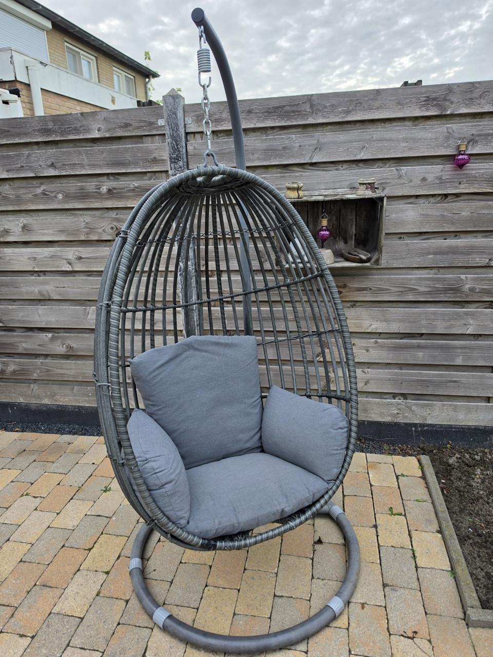 Hangstoel