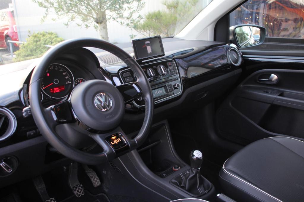 Volkswagen UP! 1.0 black-edition - panoramadak - leer - leder - cruise cont