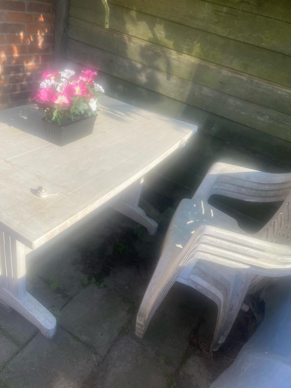 Tuinset wit kunststof