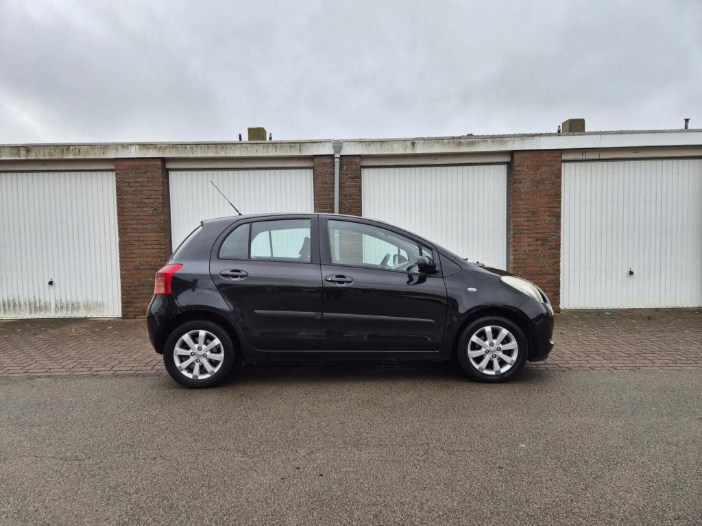 Toyota Yaris 1.3 vvti cool / 5-deurs / airco