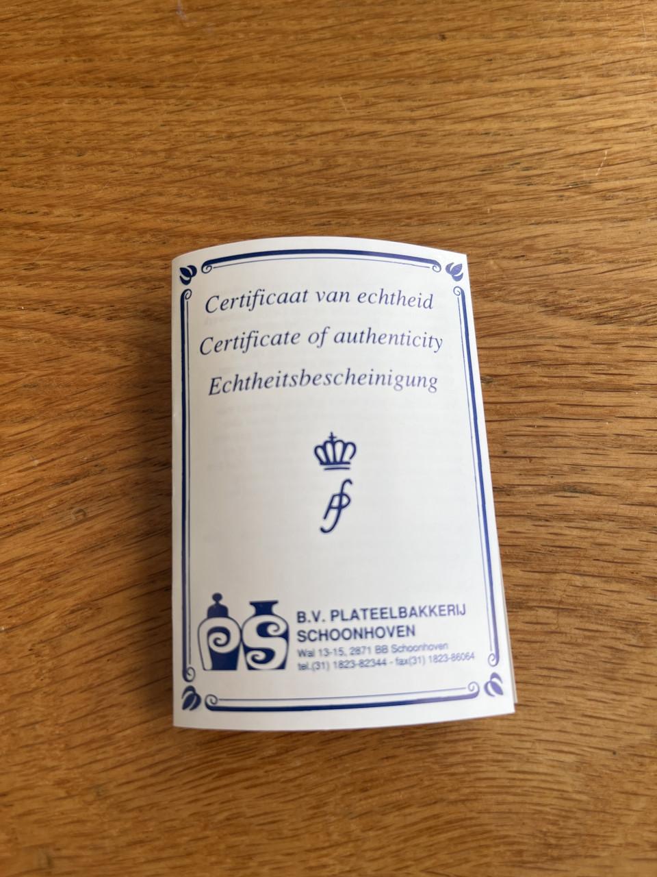 Vintage Delfts Pol schaal “Vogel helpt” – Nederlands plateel