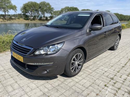 Peugeot 308 1.2 sw e-thp blue lease executive