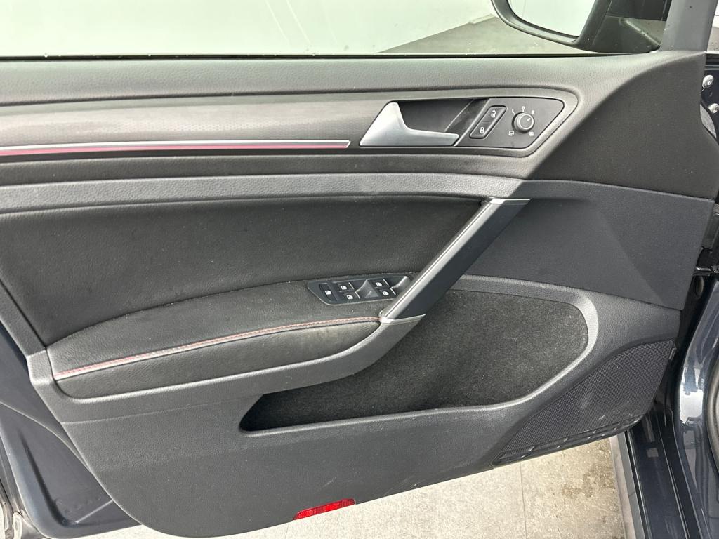 Volkswagen Golf 2.0 tsi gti performance