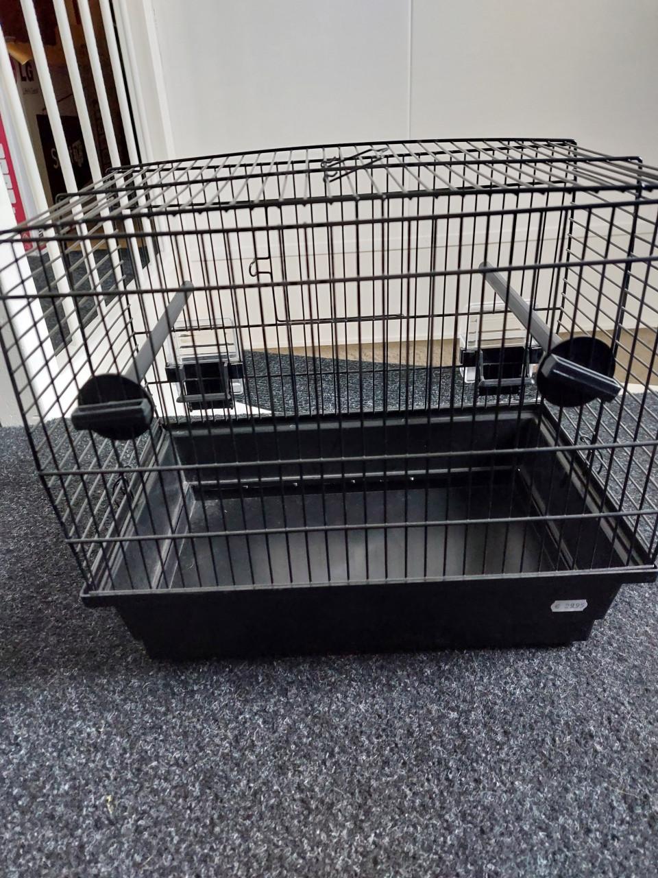 Nieuwe zwarte vogelkooi