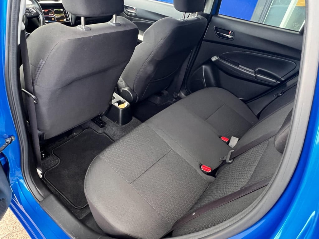 Suzuki Swift 1.0 stijl smart hybrid, camera, carplay enz...