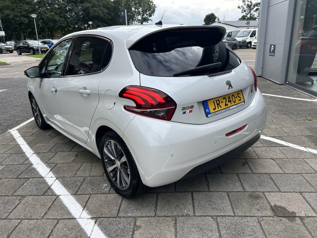 Peugeot 208 1.2 puretech 110pk 5d roland garros apple carplay | navigatie |