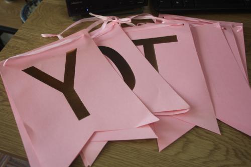 Happy birthsday vlaggen,, ballonnen of slingers