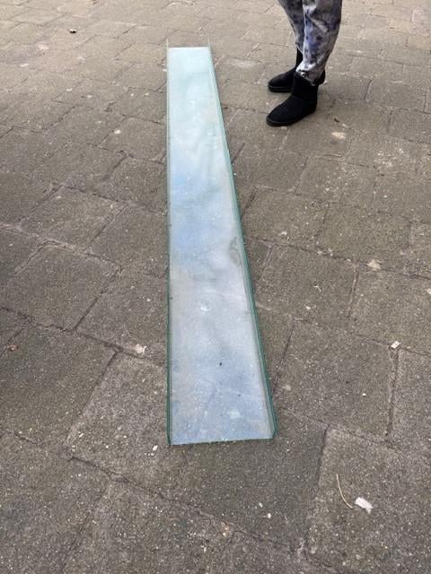 Glazen U profiel
