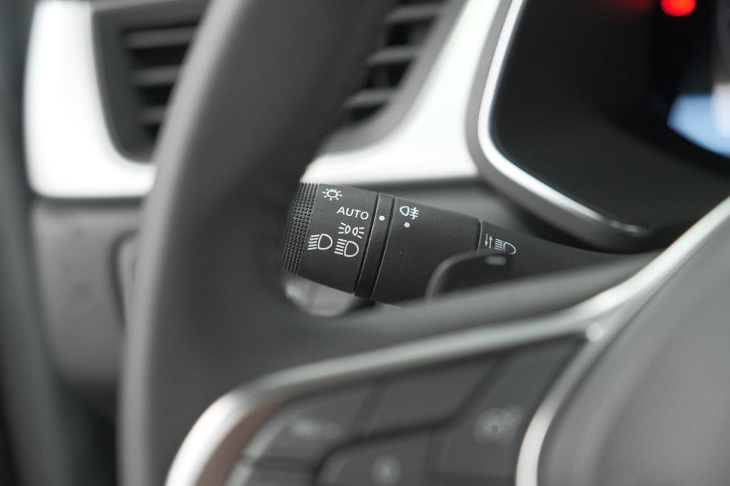 Renault Captur mild hybrid 140 edc techno | camera | 9.3 inch scherm | appl