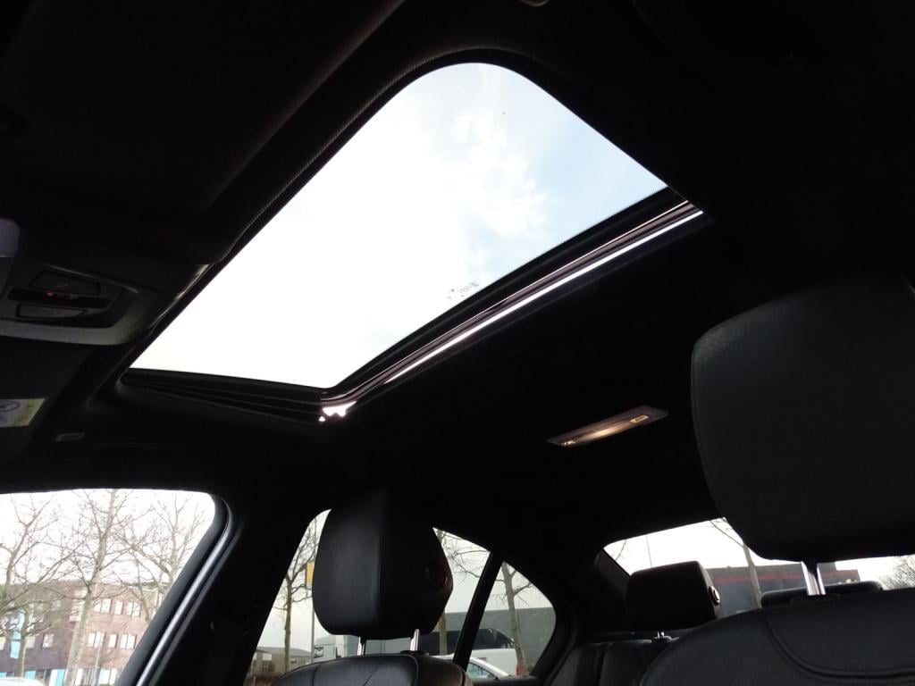 BMW 3-serie 330e luxury