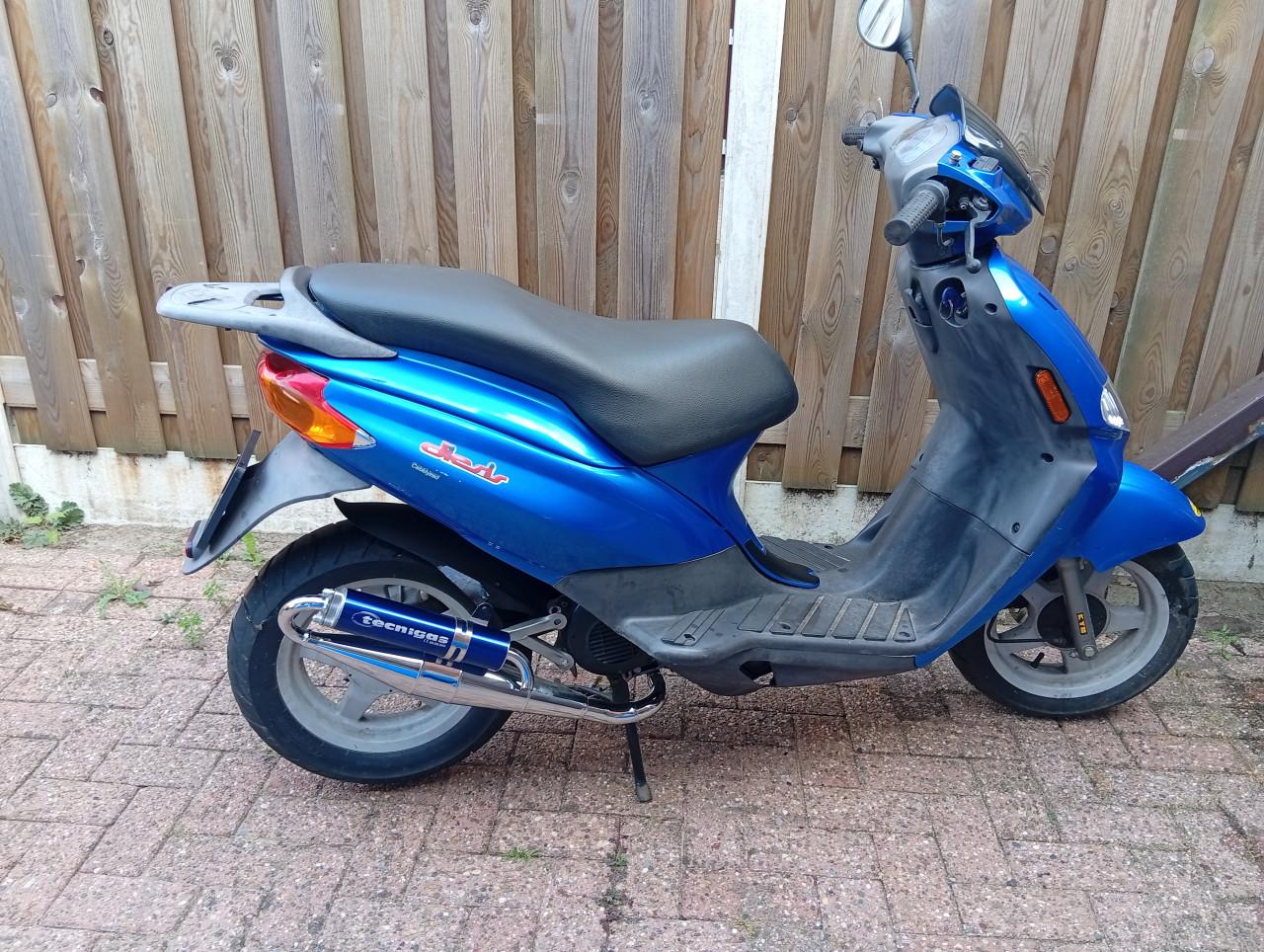 Piaggio Diesis – 9.040 km – Geel Kenteken – Nette staat