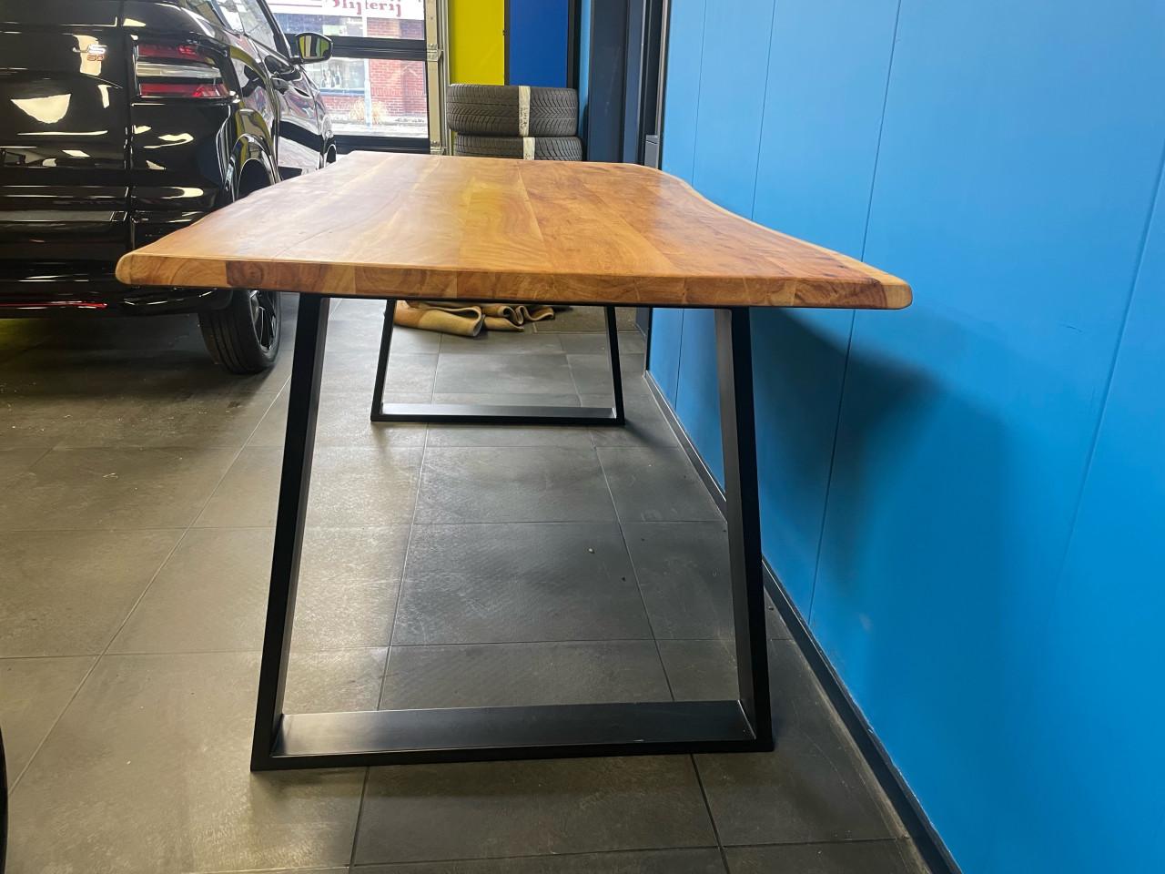 Mooie eettafel