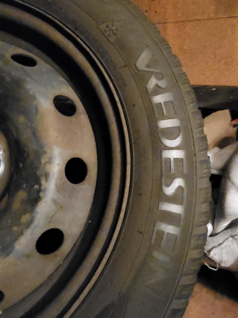 Winterbanden Snowtrac Vredestein 185/65 R15