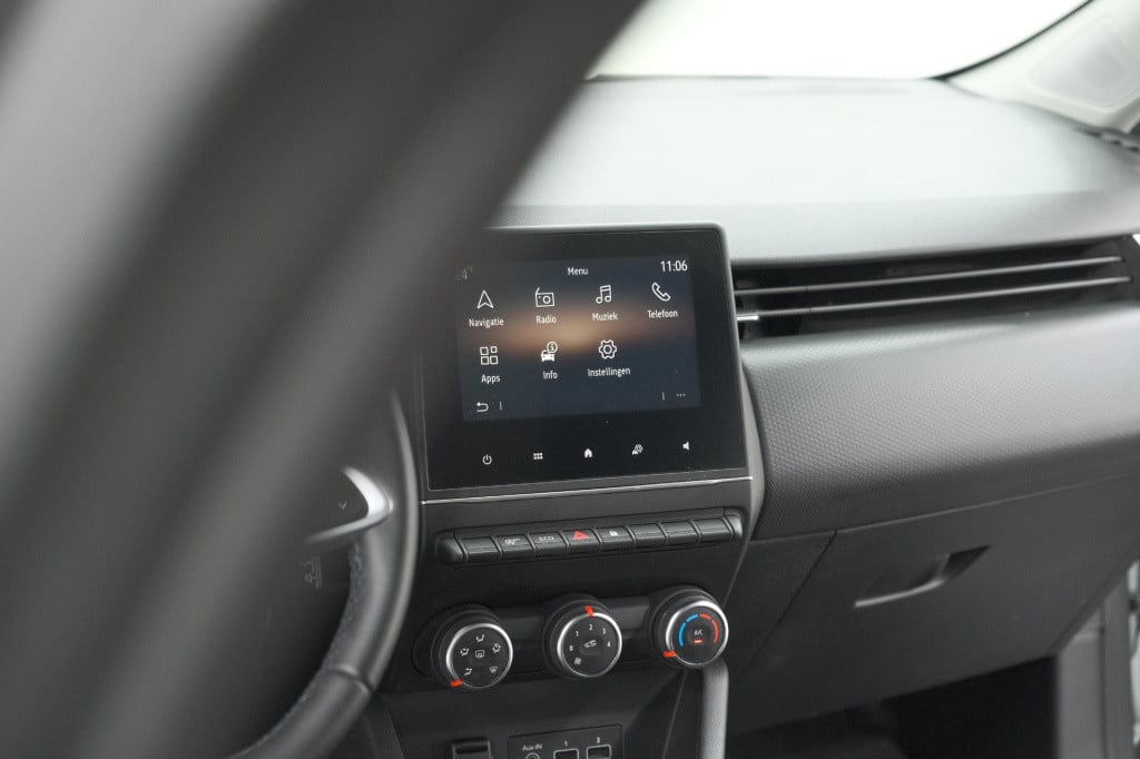 Renault Clio tce 90 zen | navigatie | elektrische ramen | apple carplay