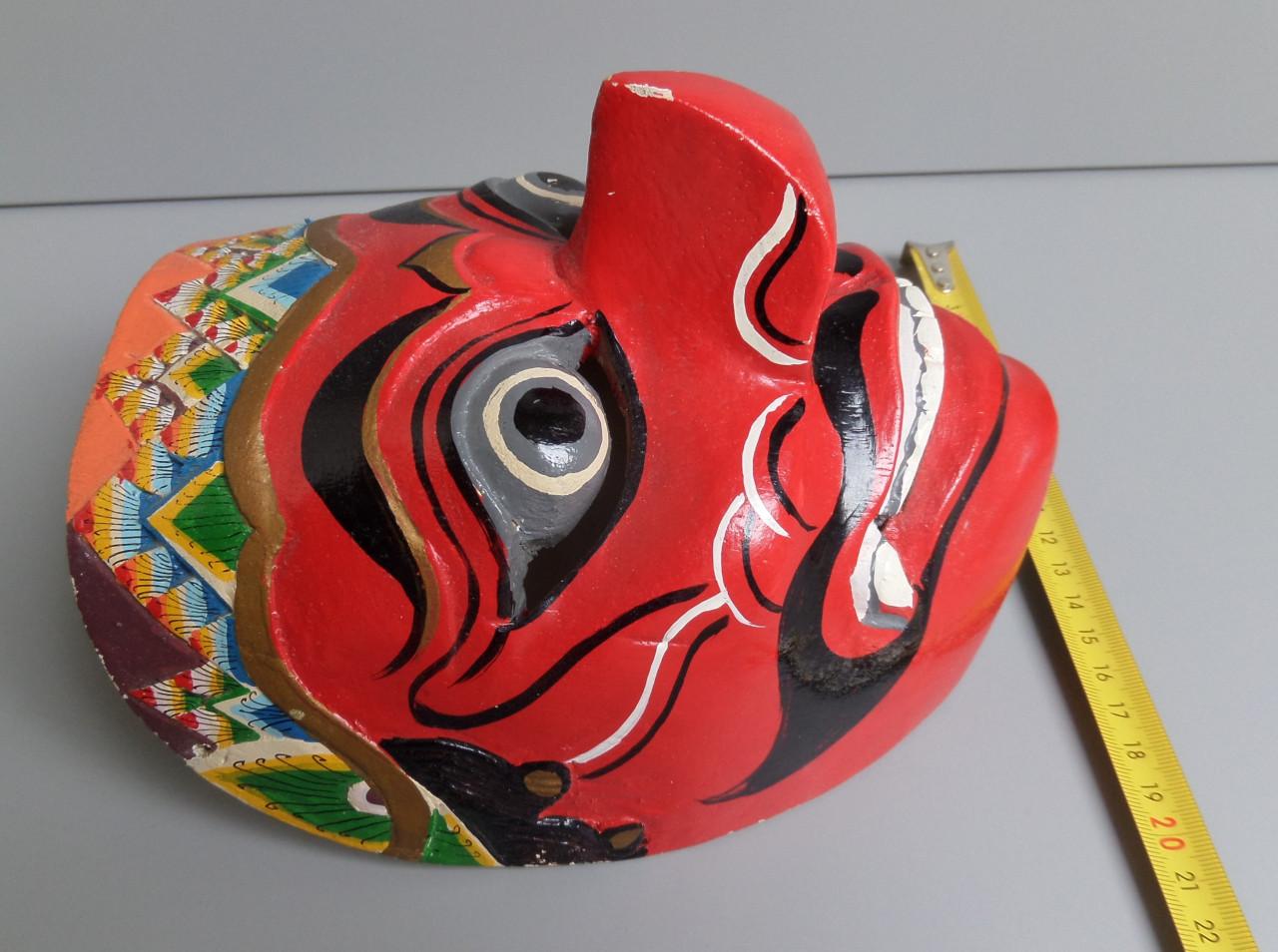 Masker uit Indonesië herkomst Bali jaren 60 vorige eeuw polychrome