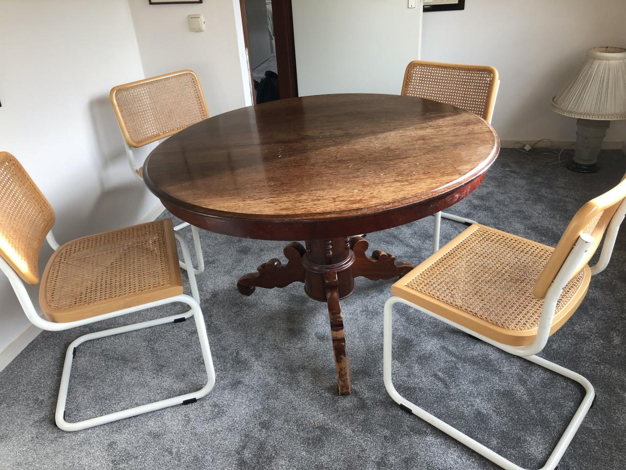 Thonet stoelen wit. 4 stuks