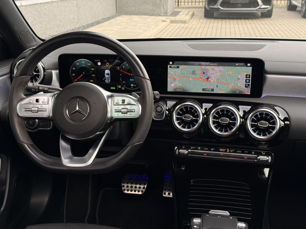 Mercedes-Benz A-Klasse 250 e amg line | nightpakket | pano | leder | el. st