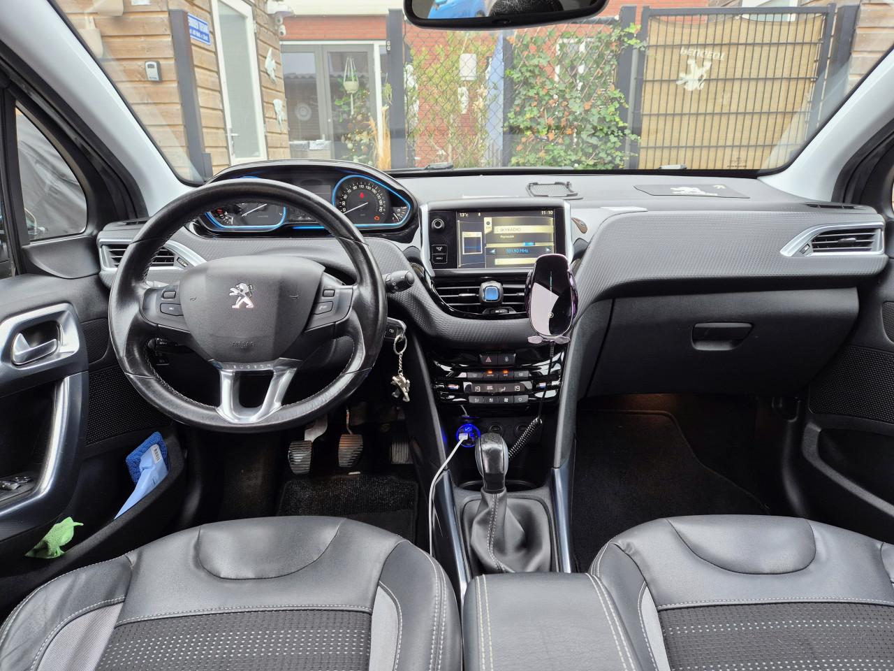 Peugeot 2008 Allure Premium 1.2 Vti