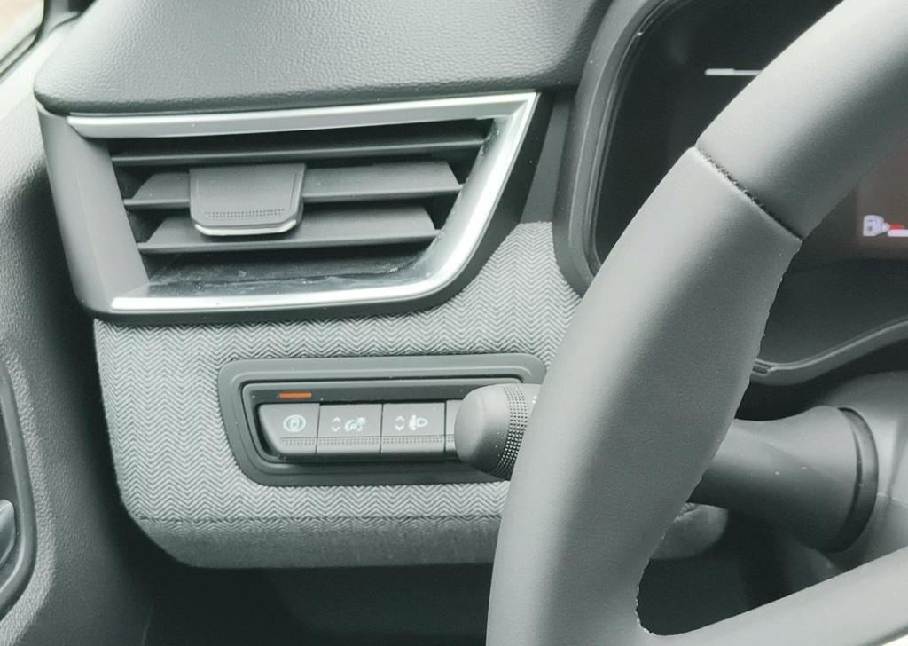 Renault Clio 1.6 e-tech full hybrid 145 techno