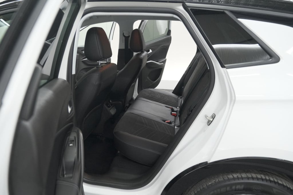 Opel Grandland turbo 130 at8 ultimate | camera | adaptieve cruise control |