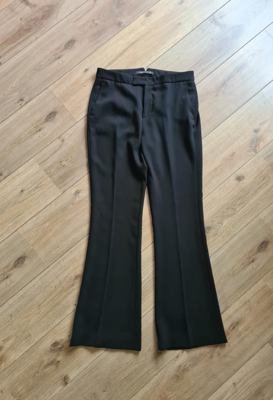 Zara mooie zwarte broek met wijde pijpen Maat M