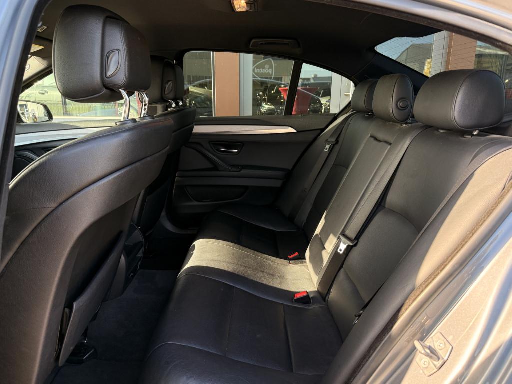 BMW 5 Serie 528i m pakket | head-up | cruise | stoelverwarming | navi | led