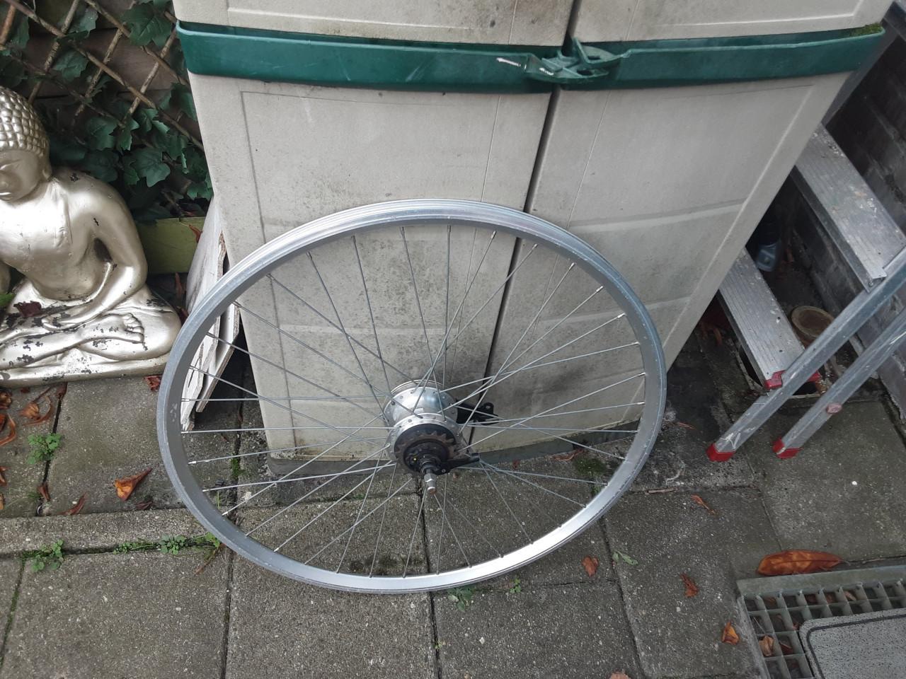 28 inch nexus ( SG-7R45  ) achterwiel, 7 speed,rollerbrake rem