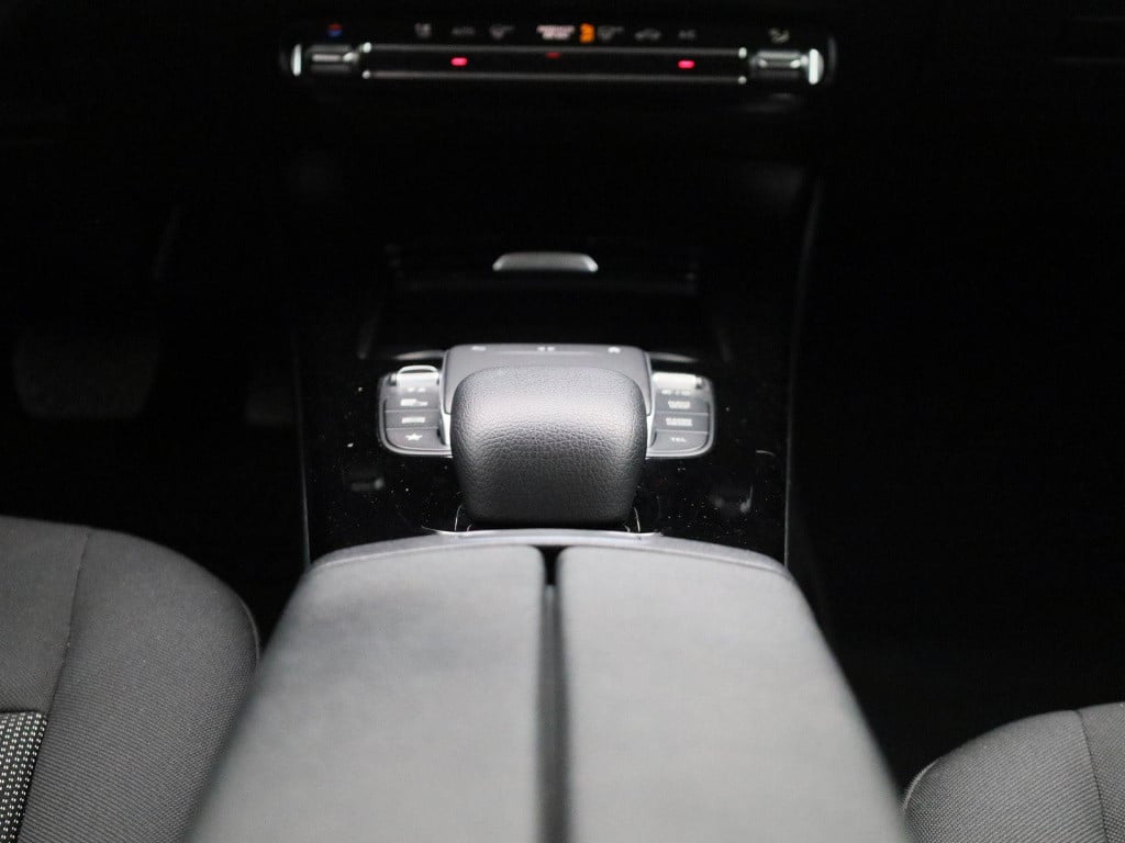 Mercedes-Benz A-Klasse 180 business solution | automaat | virtual cockpit |