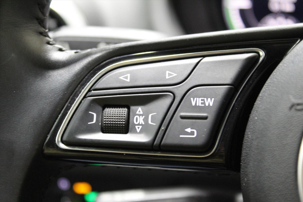 Audi A3 40 e-trontfsi 204 pk s tronic design