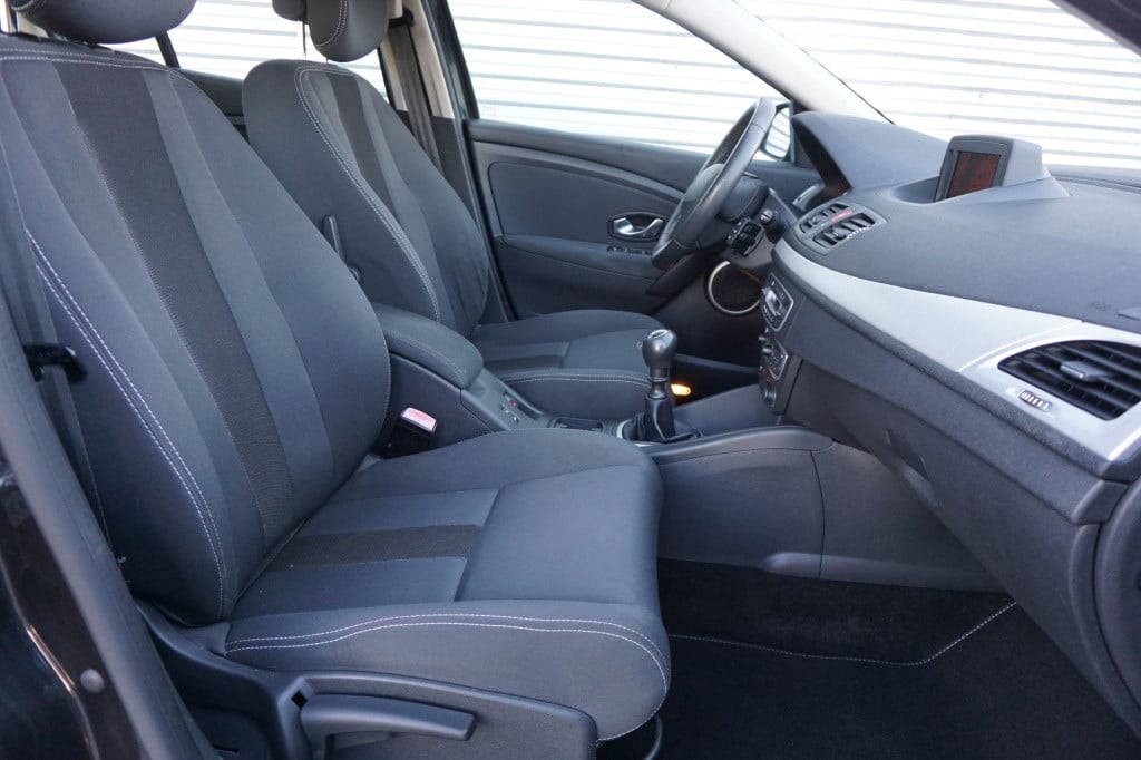 Renault Megane 1.6 sélection business sport airco / navi / cruise / elektr.