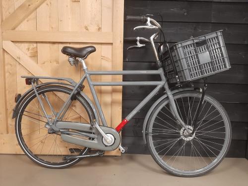 Nette Batavus CNCTD transportfiets met krat en 3 versnellingen