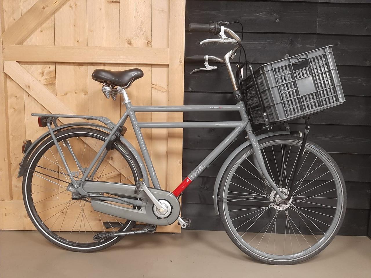 Nette Batavus CNCTD transportfiets met krat en 3 versnellingen
