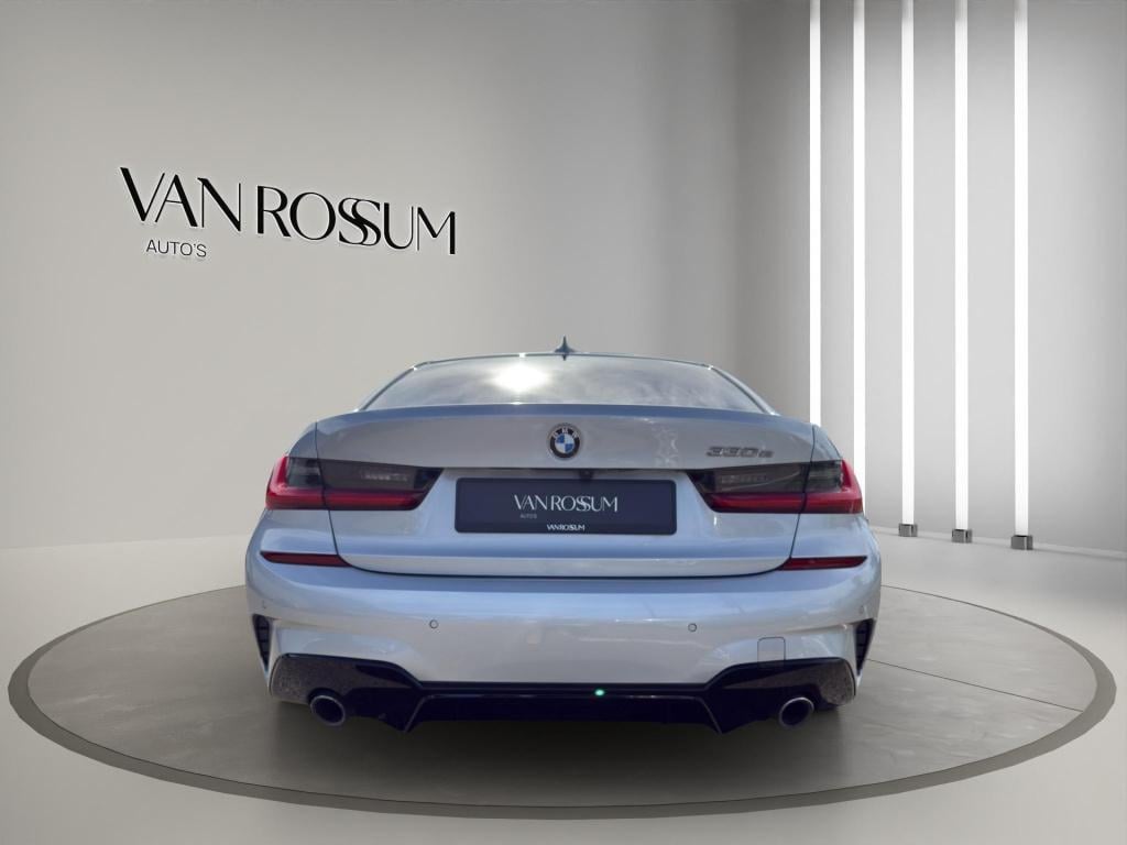 BMW 3-serie 330e m-sport | leer | camera | led | 19"|