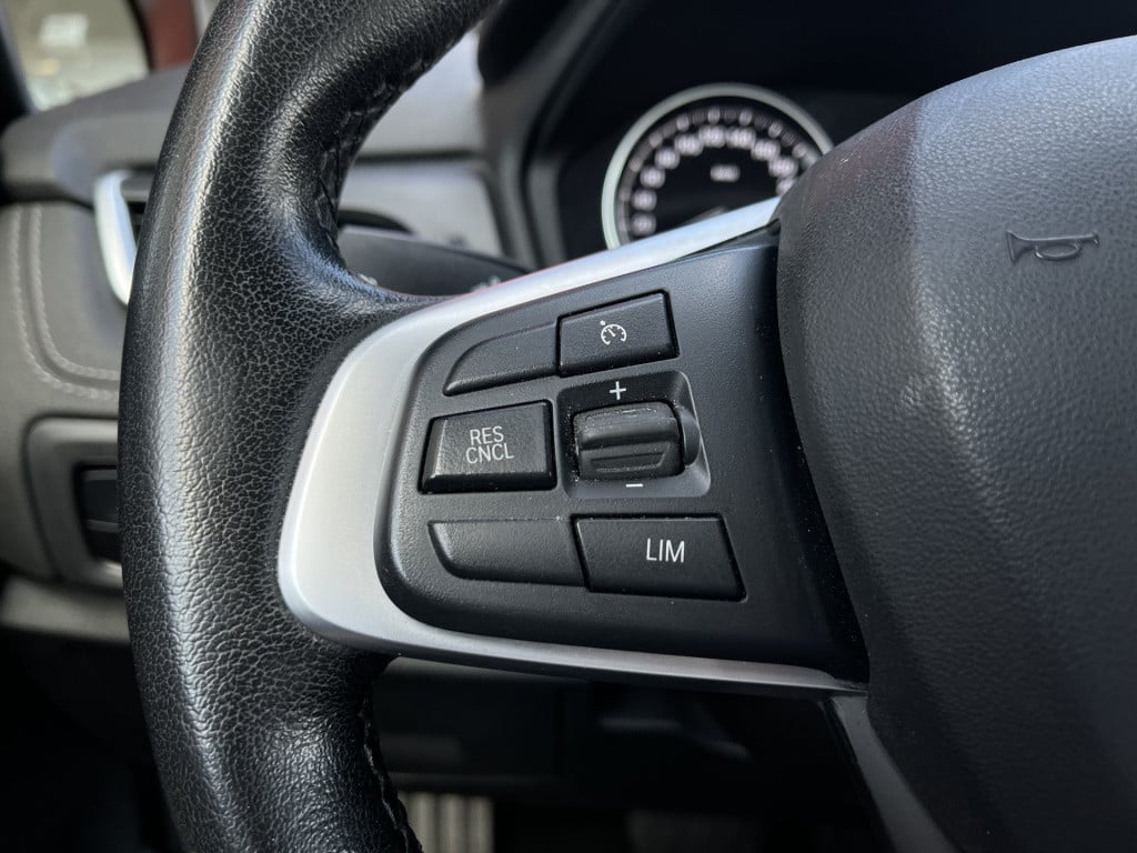 BMW 2-serie active tourer 220i high executive | head-up | navi | camera | l