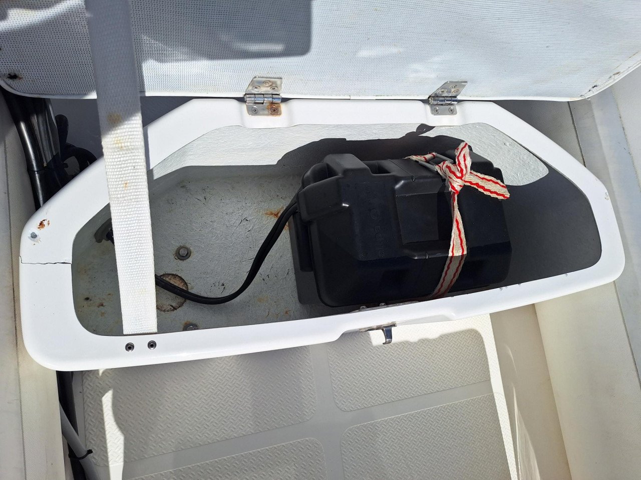 Brig 360 F rib met 20 pk Mercury